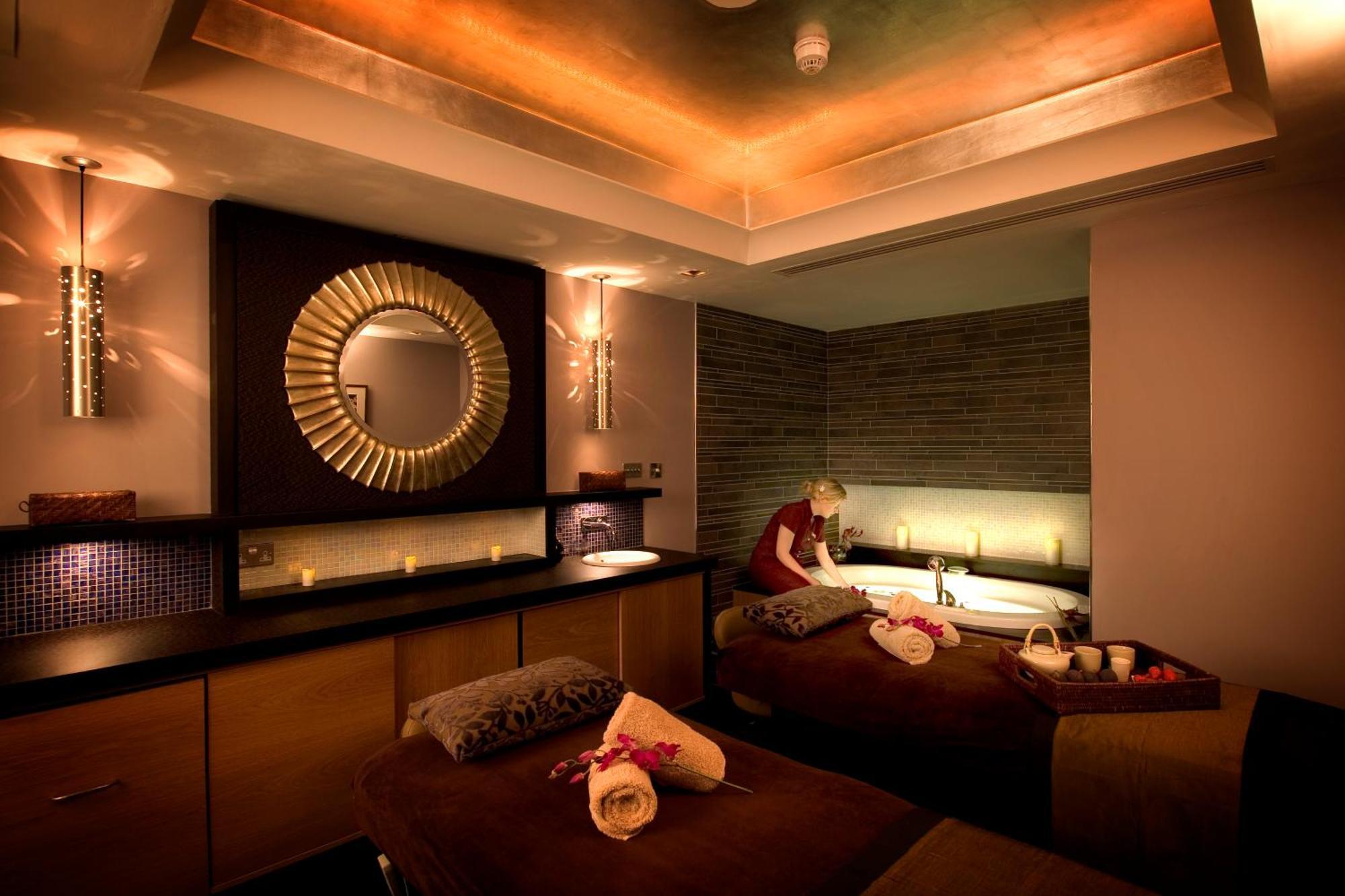 格罗夫纳普尔福德酒店及Spa 外观 照片